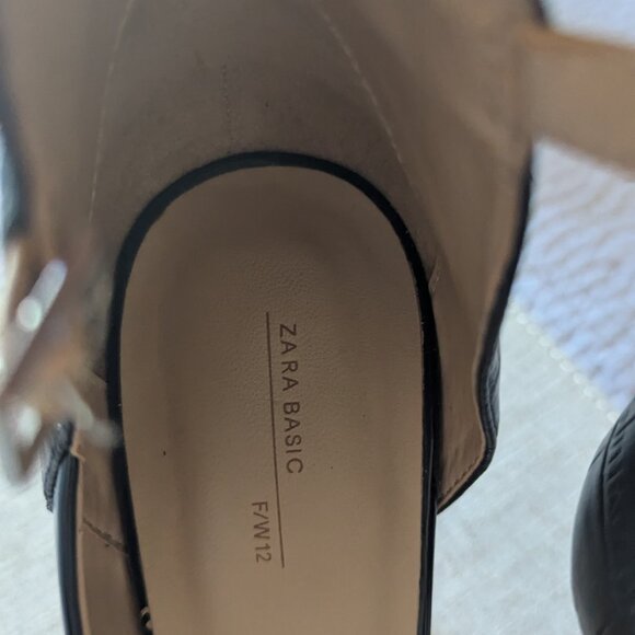 Zara Fall/Winter 2012 - black pointy high heels with ankle strap - Size 40 - Picture 6 of 7